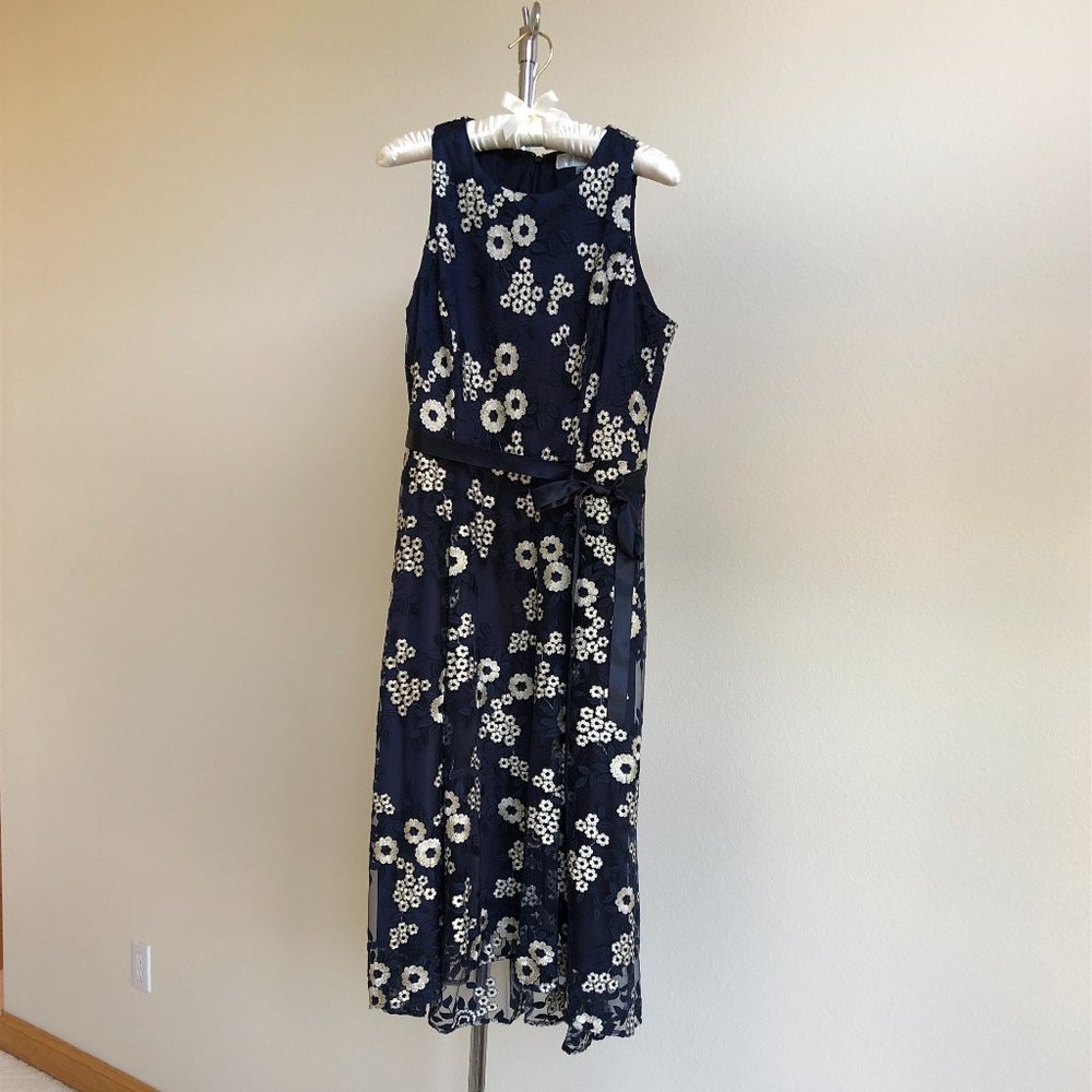 Tahari by Arthur S Levine formal dress